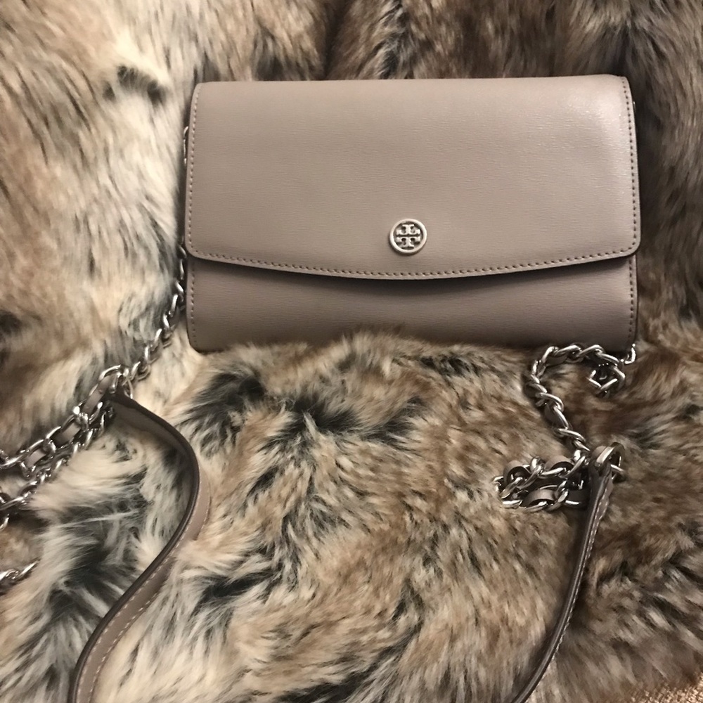 Authentic New  leather Tory Burch crossbody.